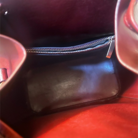 Matt & Nat Burgundy Bucket Bag - Picture 3 of 9